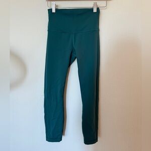 Lululemon wunder train - size 4